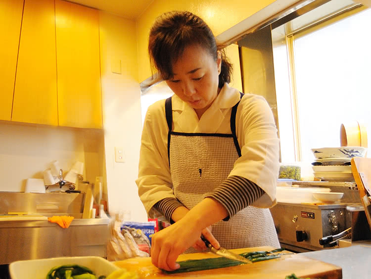 山崎 美香 氏