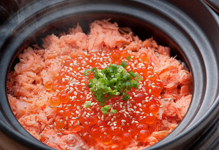 卵をたっぷり蓄えた「秋鮭」